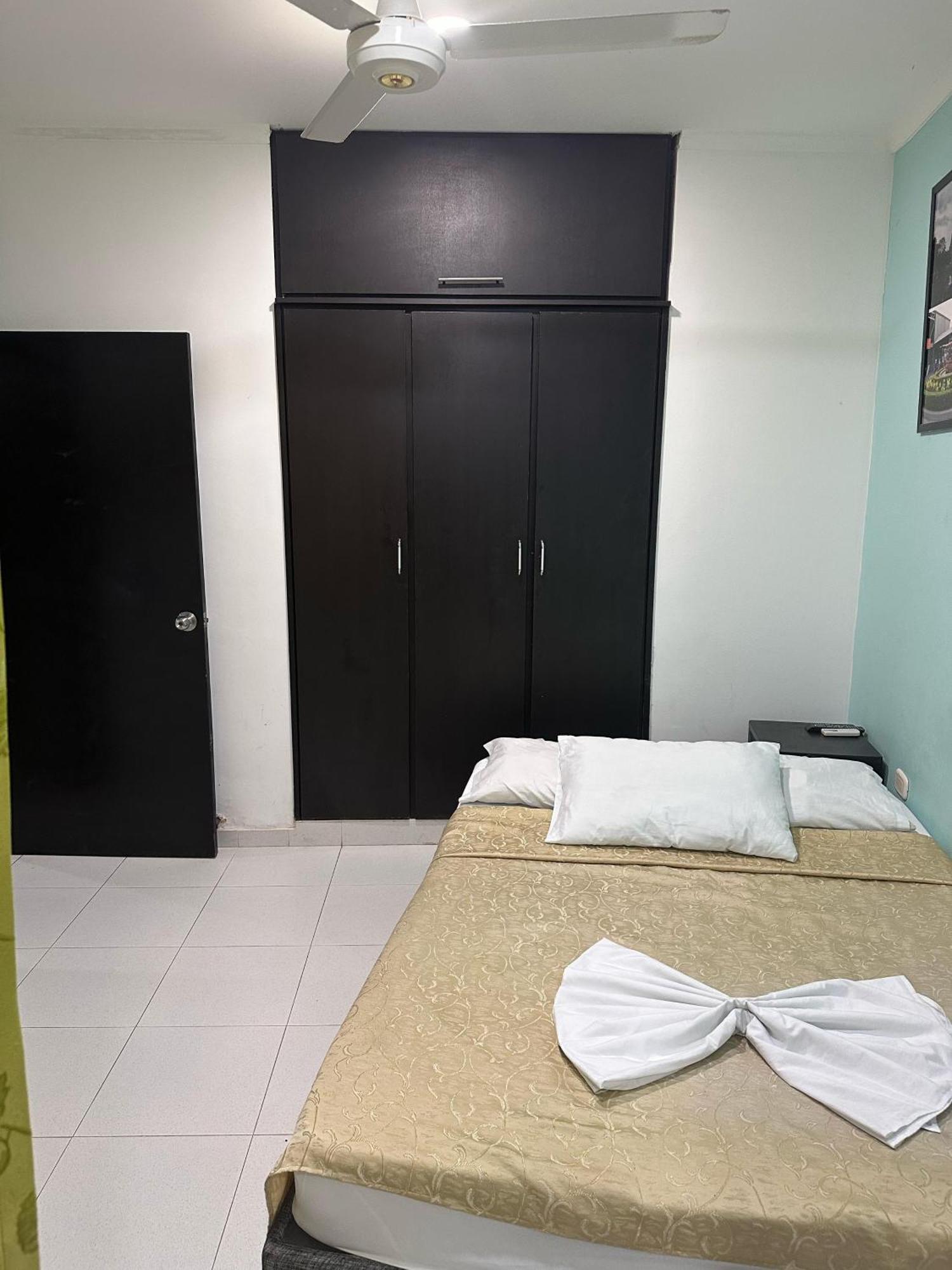 Aw Hotel Rodadero Suites 圣玛尔塔 外观 照片